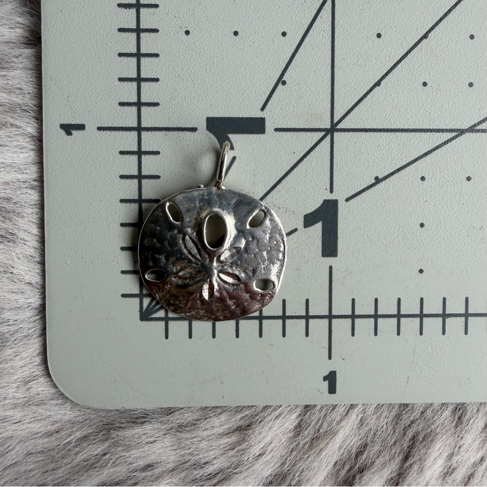 925 Sterling Silver Sand Dollar Small Dainty Charm Pendant - Picture 5 of 9